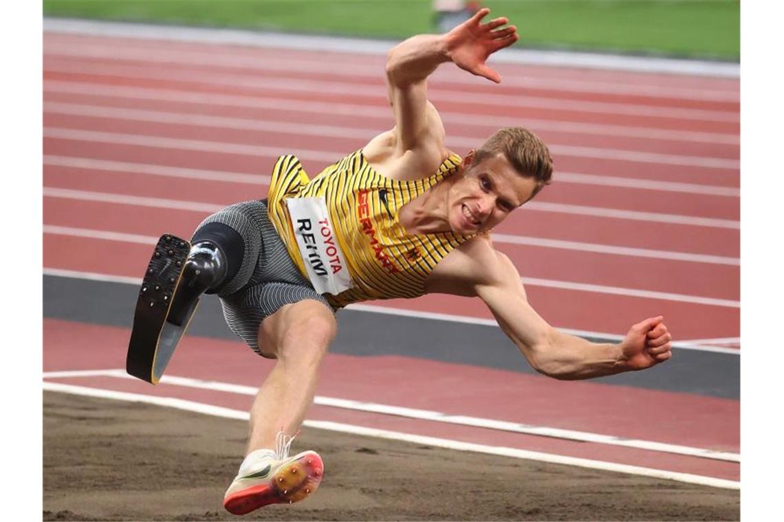 Prothesenspringer Rehm: Mehr gemeinsame Wettkämpfe als Ziel Der viermalige Paralympics-Sieger Markus Rehm will weiter um gemeinsame Wettkämpfe mit Nichtbehinderten kämpfen. Foto: Karl-Josef Hildenbrand/dpa