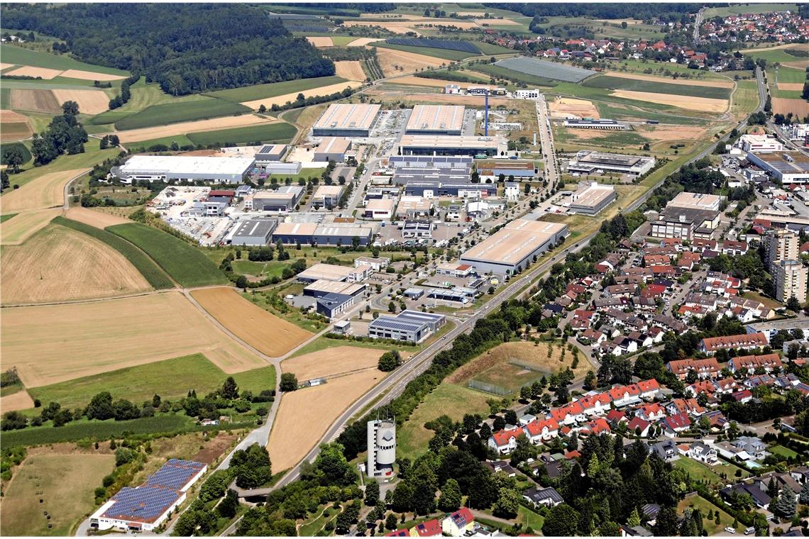 Parkhaus in Backnanger Industriegebiet soll Flächenfraß minimieren Der vierte Abschnitt der Lerchenäcker zwischen der Rettungswache und dem Schützenhaus rundet das Gebiet nach Süden ab. Foto: Florian Muhl