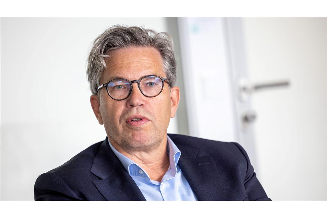 Der Vodafone-Manager Marcel de Groot rät zu Vorsicht.