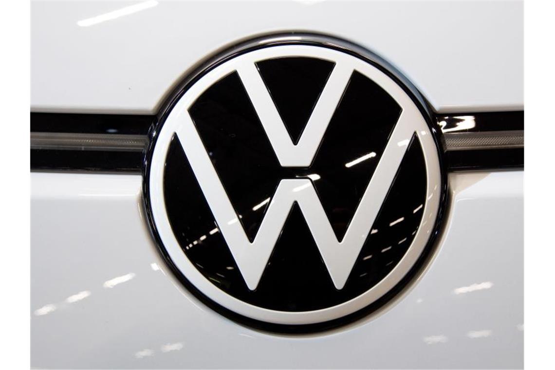 VW treibt Elektrifizierung in China voran Der Volkswagen-Konzern will bis 2024 rund 15 Milliarden Euro in den Ausbau der E-Mobilität in China investieren. Foto: Julian Stratenschulte/dpa