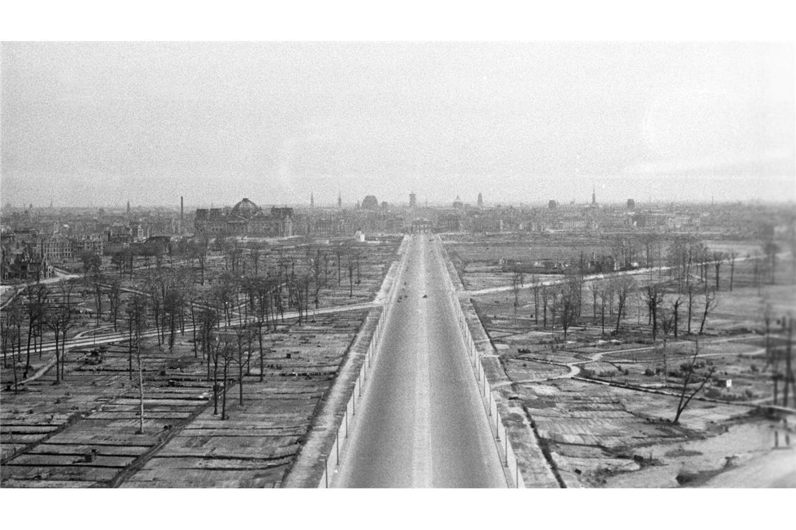 Ende und Anfang: Der 8. Mai und die Deutschen Der vom NS-Staat begonnene Weltkrieg hat nicht nur Berlin in weiten Teilen zerstört. (Archivbild)