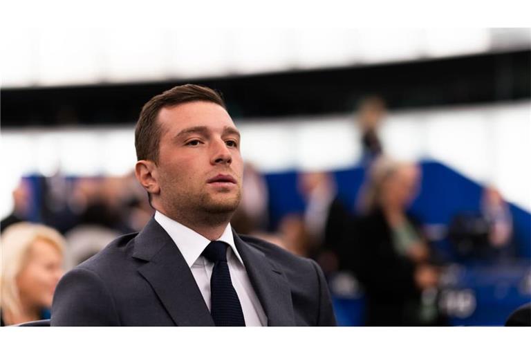Der Vorsitzende des französischen Rassemblement National, Jordan Bardella, steht nach dem Vorwurf, sich in der Vergangenheit antisemitisch geäußert zu haben, unter Druck.