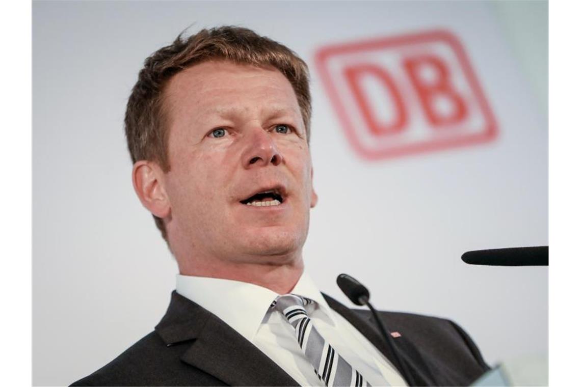 Deutsche Bahn passt ICE-Design an Der Vorstandsvorsitzende der Deutschen Bahn AG, Richard Lutz. Foto: Christoph Schmidt