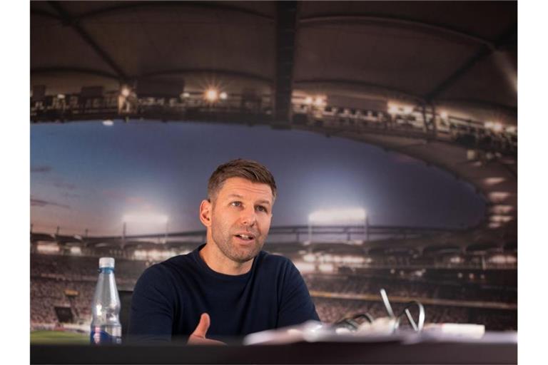 Der Vorstandsvorsitzende des VfB Stuttgart, Thomas Hitzlsperger, im Gespräch mit der Deutschen Presse-Agentur. Foto: Marijan Murat/dpa