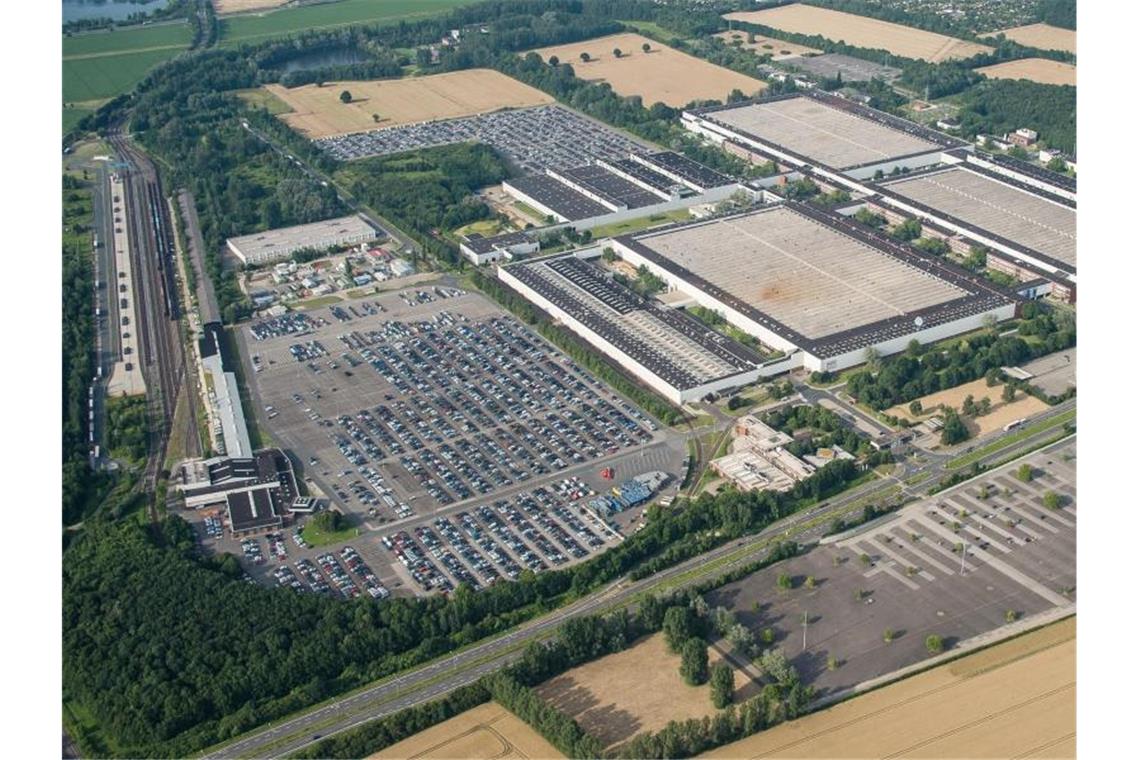 Der VW-Konzern startet in Salzgitter eine Pilotfertigung für eigene Batteriezellen. Außerdem wird dort ein Forschungszentrum eröffnet. Foto: Silas Stein