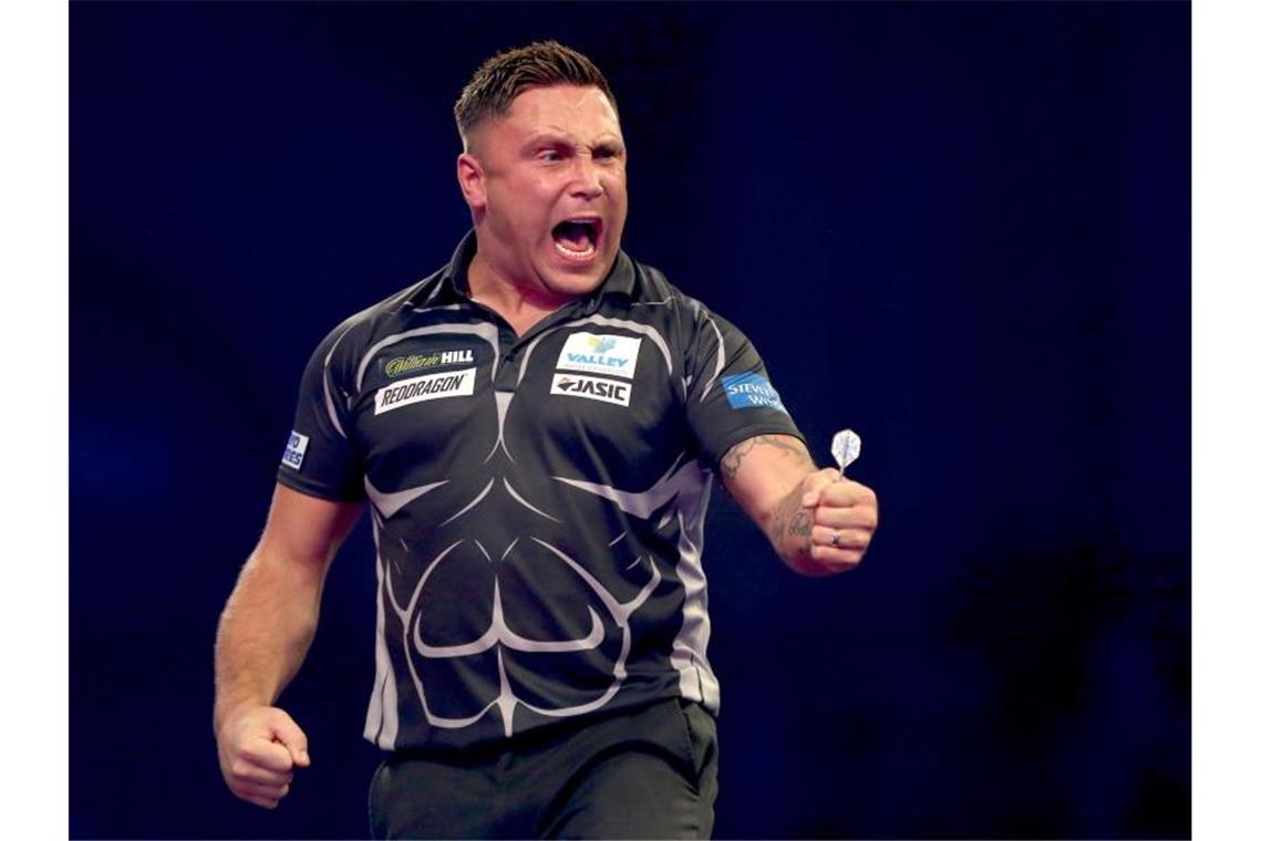 Clemens darf Darts-Weltmeister Wright fordern Der Waliser Gerwyn Price schlug in der zweiten Runde der Darts-WM Landsmann Jamie Lewis knapp mit 3:2. Foto: Steven Paston/PA Wire/dpa