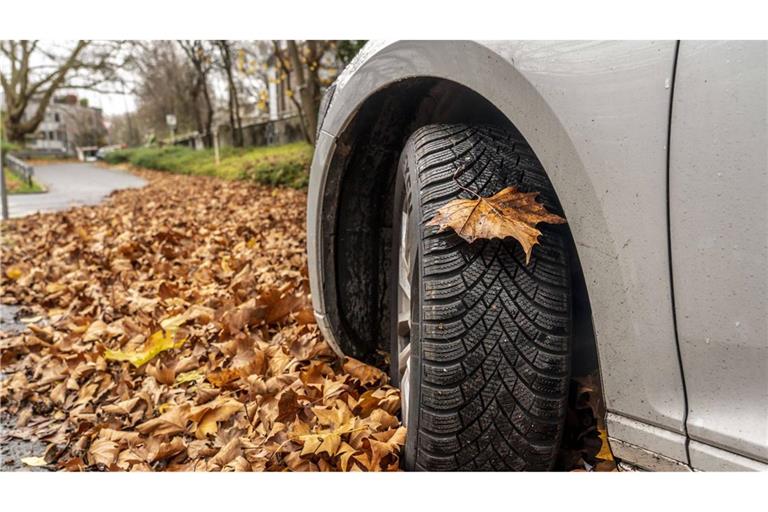 Der Wechsel auf Winterreifen steht an – ein gefährliches Produkt sorgt unabhängig davon für Probleme (Symbolbild).