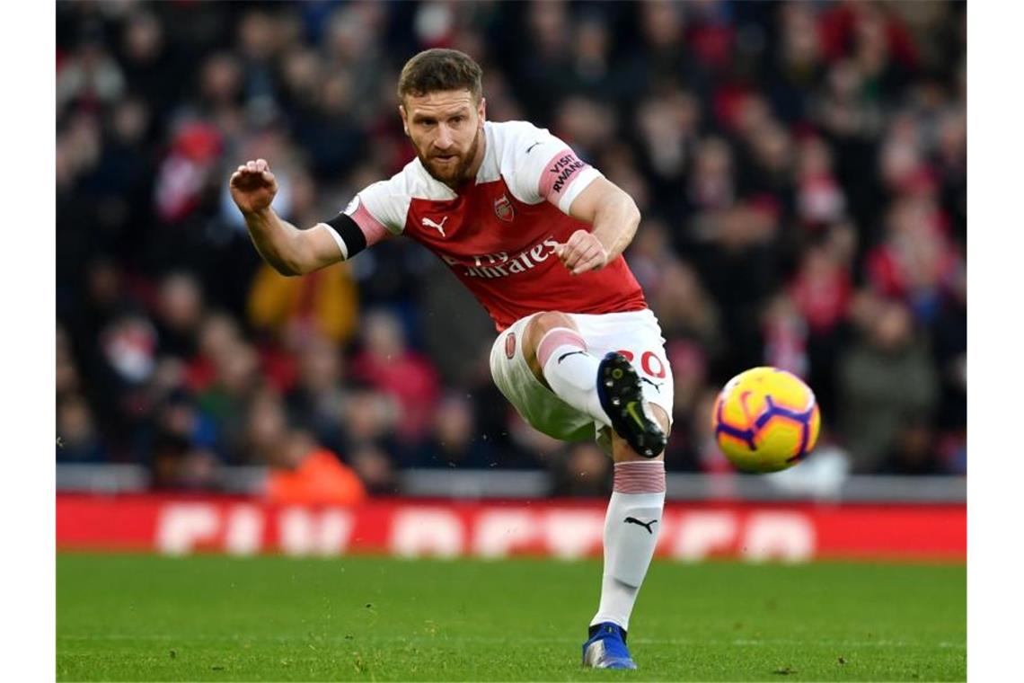 Oldies und Weltmeister: Khedira, Mustafi und Huntelaar Der Wechsel zum FC Schalke 04 ist perfekt: Shkodran Mustafi kommt. Foto: Dominic Lipinski/PA Wire/dpa
