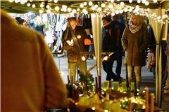 Der Weihnachtsmarkt in Jux findet an diesem Wochenende wieder statt. Archivfoto: Tobias Sellmaier