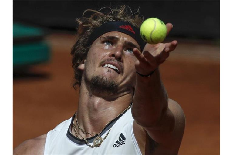 Der Weltranglisten-Sechste Zverev trifft am ersten Tag der French Open auf den deutschen Qualifikanten Oscar Otte. Foto: Alessandra Tarantino/AP/dpa