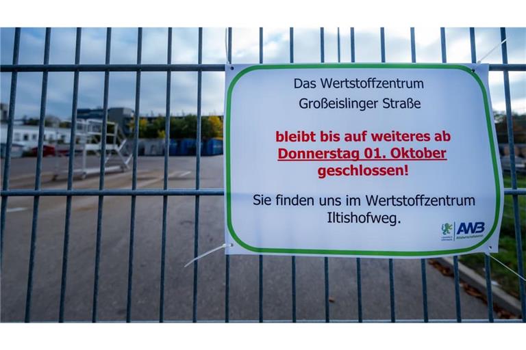 Der Wertstoffhof an der Großeislinger Straße in Göppingen ist kurzfristig geschlossen worden, die Mitarbeiter wurden abgezogen zum Wertstoffzentrum Iltishofweg. Dort soll es möglicherweise Unterschlagungen gegeben haben.