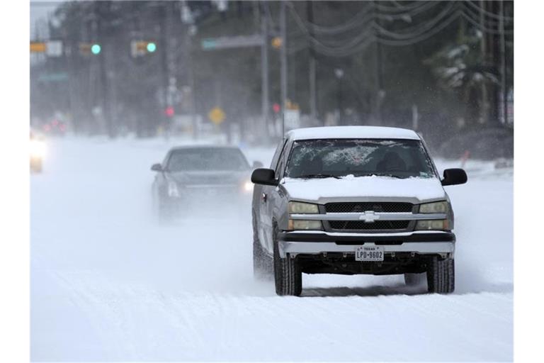 Der Wintereinbruch im US-Bundesstaat Texas bedroht auch die Energieversorgung in Mexiko. Foto: David J. Phillip/AP/dpa