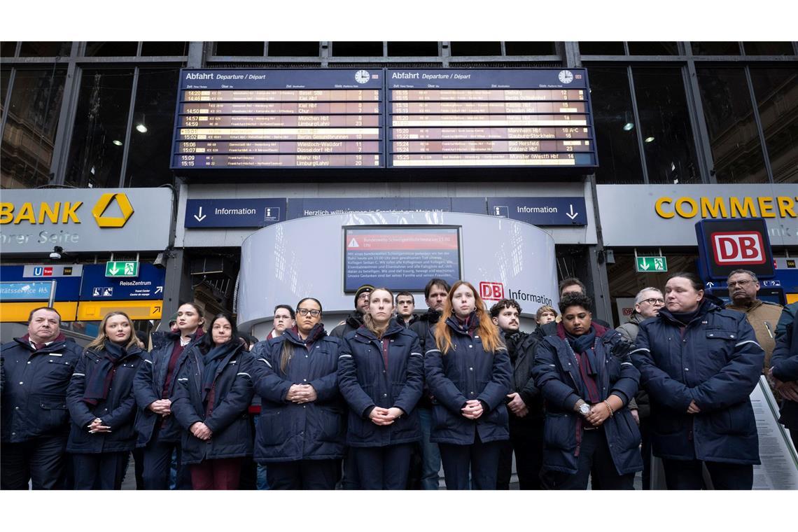 Der Zugbegleiter starb nach Faustschlägen gegen den Kopf