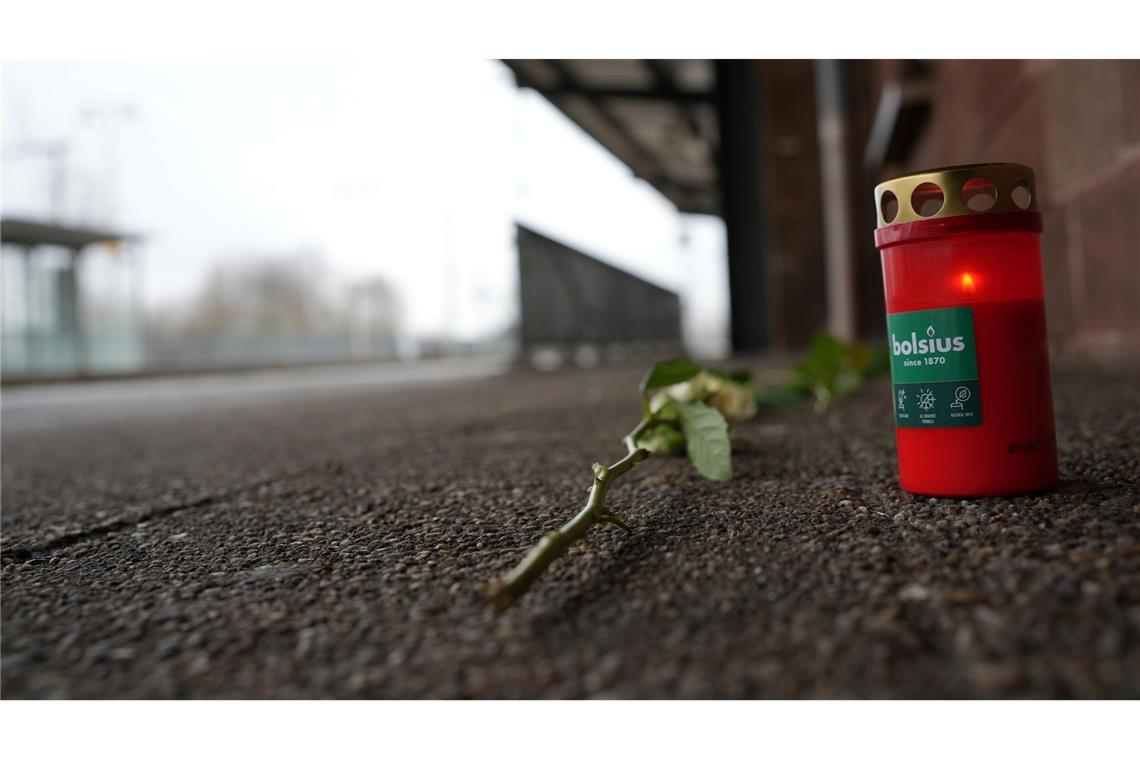 Nach Angriff in Bahn: Tatverdächtiger nicht polizeibekannt