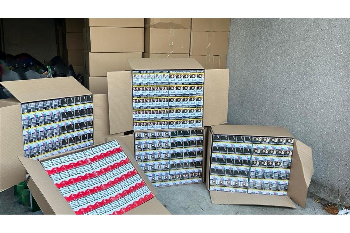 Der Zugriff erfolgte bereits in der vergangenen Woche als eine Observationseinheit des Zollfahndungsamts Essen die Auslieferung und Übergabe der Ware beobachtete.