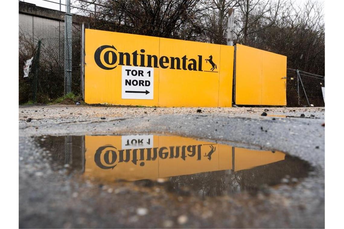 Continental stoppt vorerst Produktion und Handel in Russland Der Zulieferer Continental betreibt im russischen Kaluga ein Werk. Foto: Julian Stratenschulte/dpa