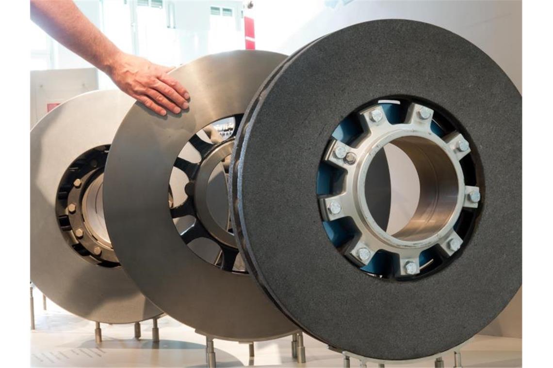 Der Zulieferer Knorr-Bremse kann bei seinem Ausblick auf ein dickes Auftragspolster bauen. Foto: Peter Kneffel/dpa