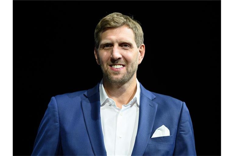 Der zurückgetretene Basketball-Star Dirk Nowitzki wagt eine Prognose für die neue NBA-Saison. Foto: Silas Stein/dpa