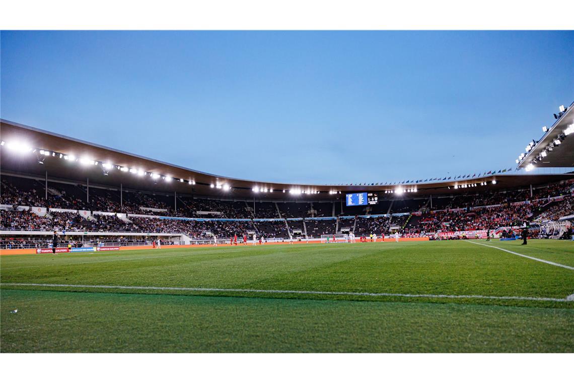 Zuschauer nach Notfall bei WM-Quali in Finnland gestorben Der Zuschauer war am Dienstag während der Partie im Olympiastadion von Helsinki zusammengebrochen (Symbolbild).
