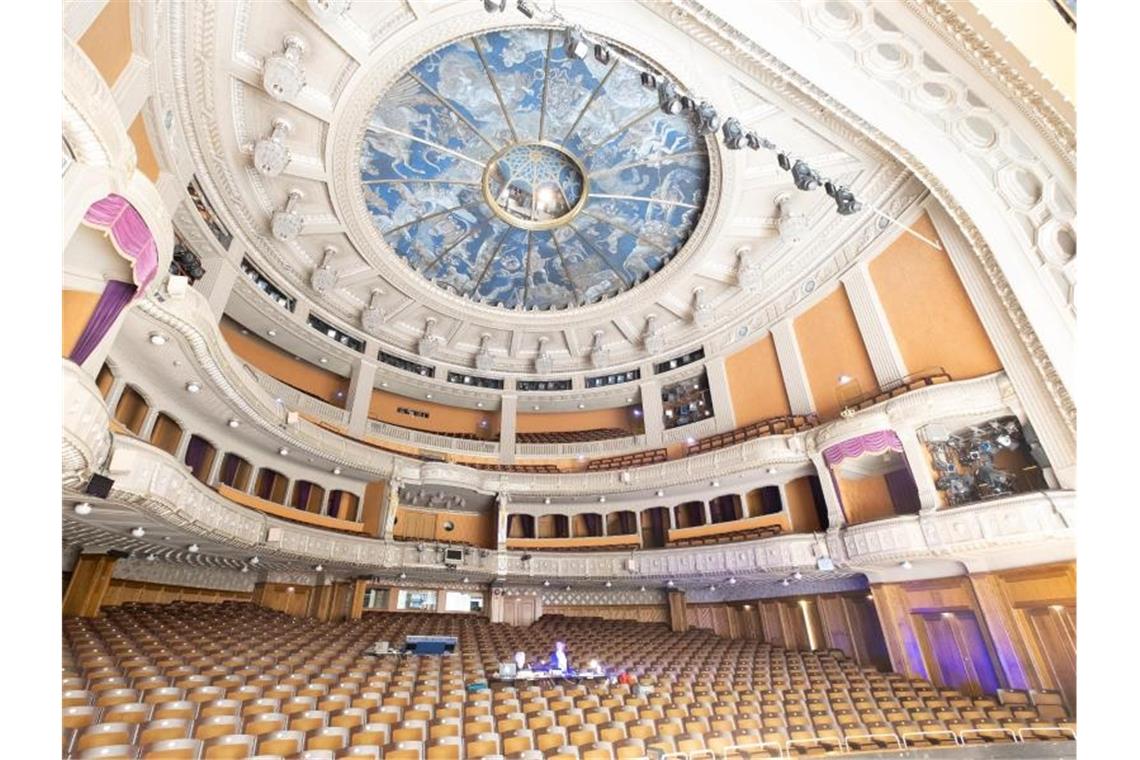 Der Zuschauerraum der Stuttgarter Oper. Foto: Bernd Weissbrod/dpa