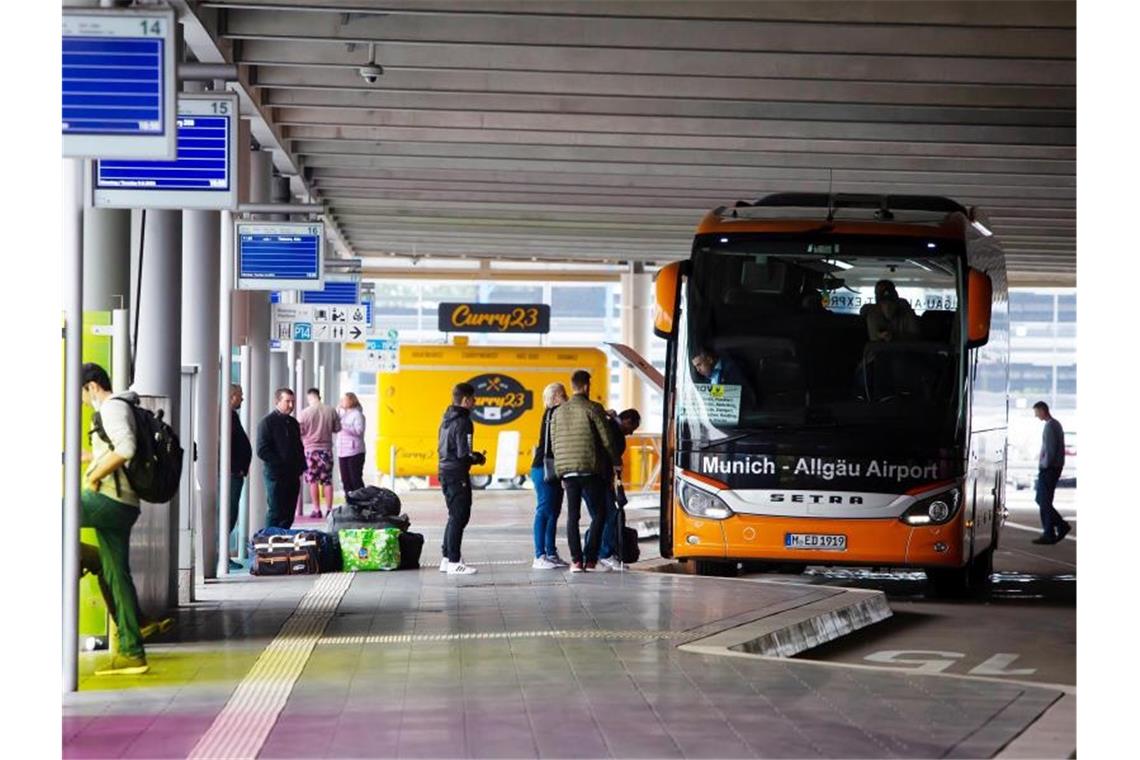Testpflicht für Urlaubsheimkehrer geplant - Zeitpunkt offen Derzeit gilt die Testpflicht nur für Flugreisende. Das soll sich ändern. Foto: @ADAC/Steffen Thalemann/ADAC/obs