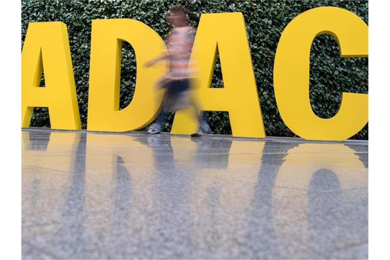 Derzeit verfügen dem ADAC zufolge nur die Fahrzeughersteller über in einem Fahrzeug gesammelte Daten. Foto: picture alliance / Peter Kneffel/dpa