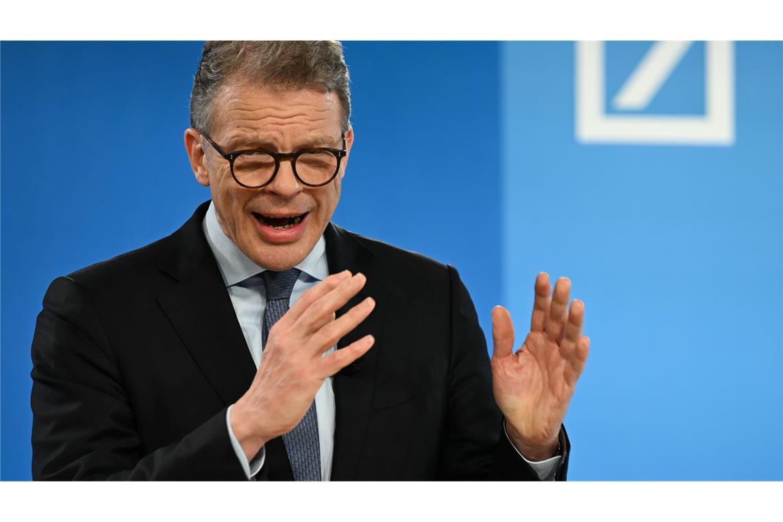 Konzernchefs fordern kurz vor Bundestagswahl Politikwechsel Deutsche-Bank-Chef Christian Sewing fordert mit den Vorstandschefs von Siemens und Mercedes-Benz eine Wende in der Wirtschaftspolitik (Archivbild)