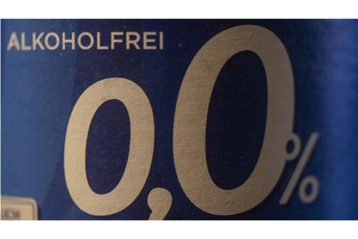 Warum alkoholfreies Bier boomt Deutschland ist hier laut Brauer-Bund weltweit führend, hierzulande gibt es mittlerweile mehr als 800 verschiedene alkoholfreie Marken.