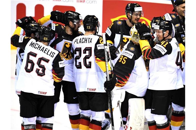 Deutschlands Eishockey-Nationalmannschaft trifft zum Abschluss der Vorrunde auf Finnland. Foto: Monika Skolimowska/dpa/Archiv