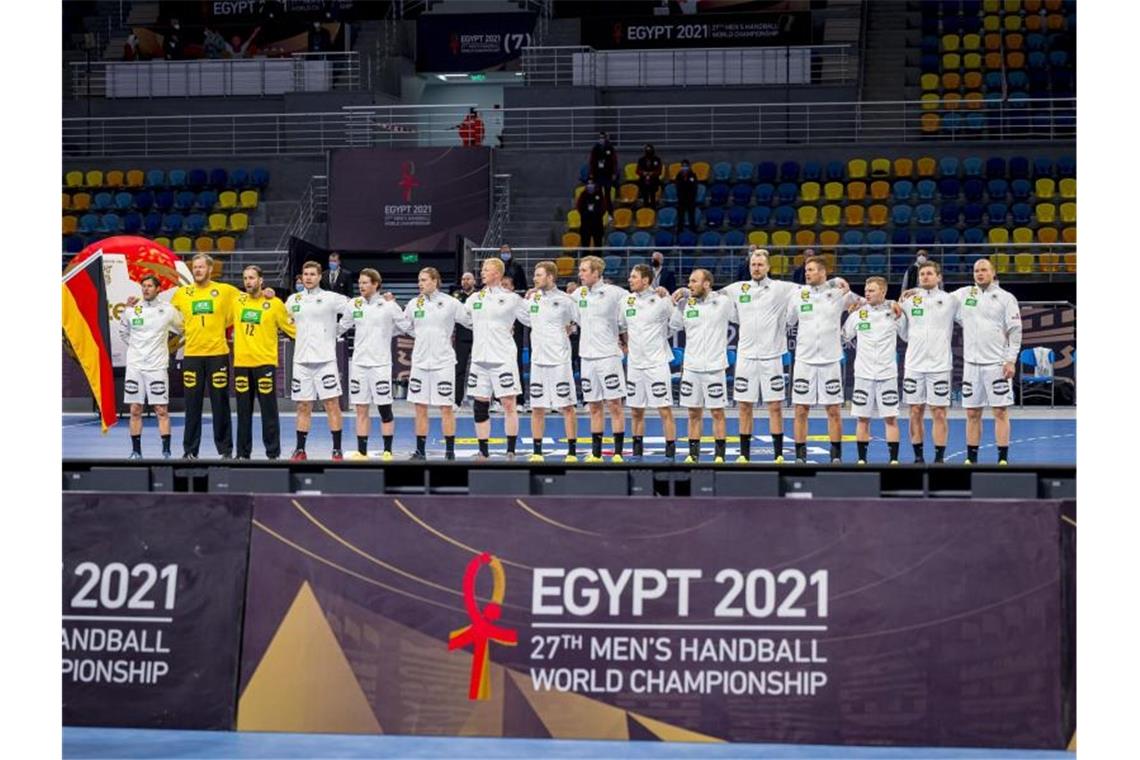 Deutschlands Handballer haben die Absage des WM-Vorrundenspiels gegen Kap Verde einmütig begrüßt. Foto: Sascha Klahn/dpa