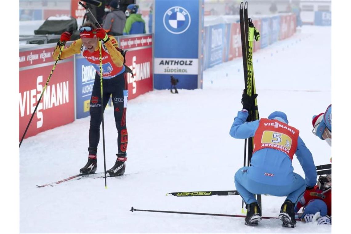 Knapp vorbei: Preuß und Männerstaffel in Antholz Vierte Deutschlands Schlussläufer Benedikt Doll (l). Foto: Matthias Schrader/AP/dpa