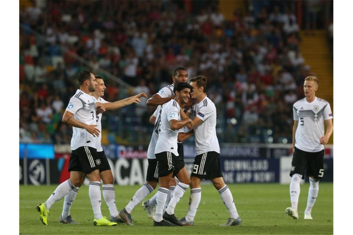 U21 im EM-Halbfinale vor Nervenprobe Deutschlands U21-Fußballer wollen auch nach dem EM-Halbfinale jubeln. Foto: Cezaro De Luca