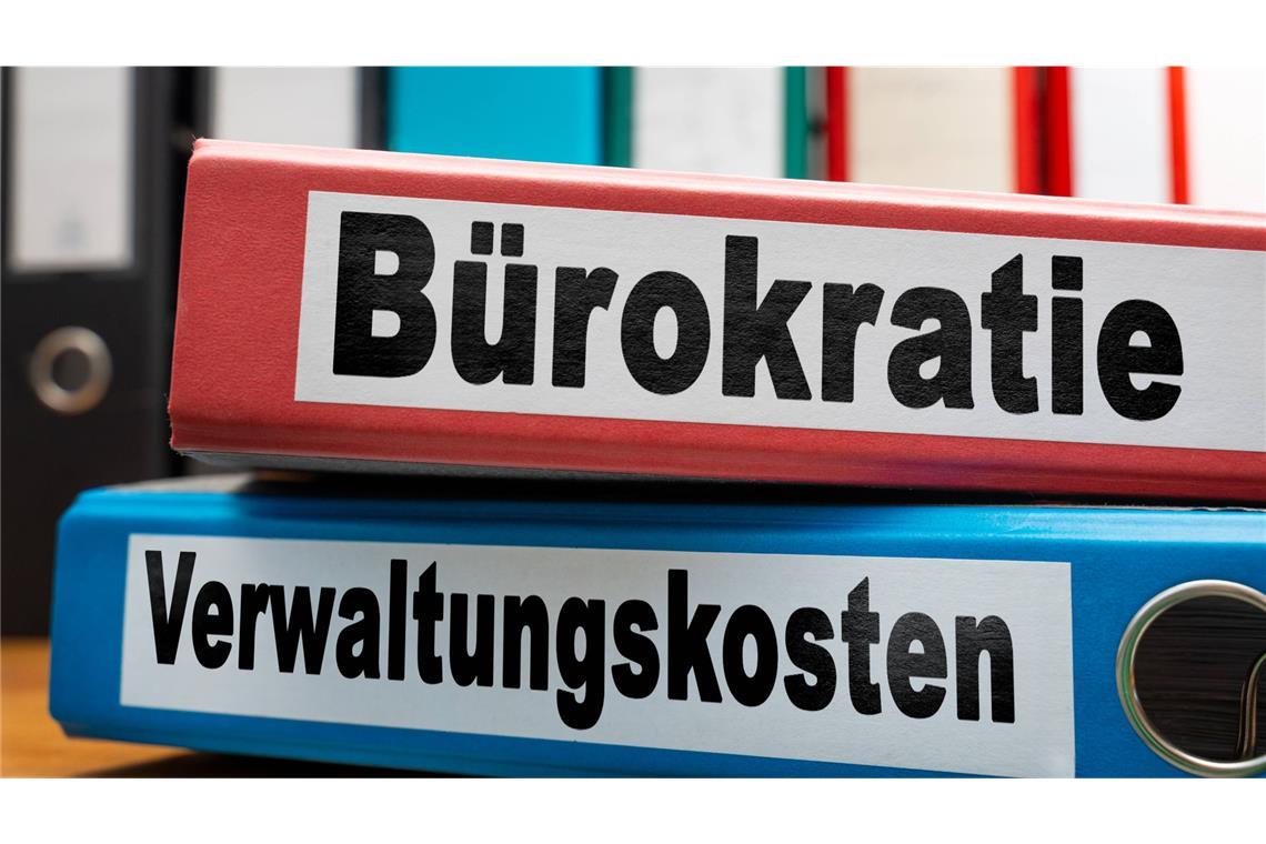 Deutschlands Unternehmen klagen über die hohen Bürokratiekosten.