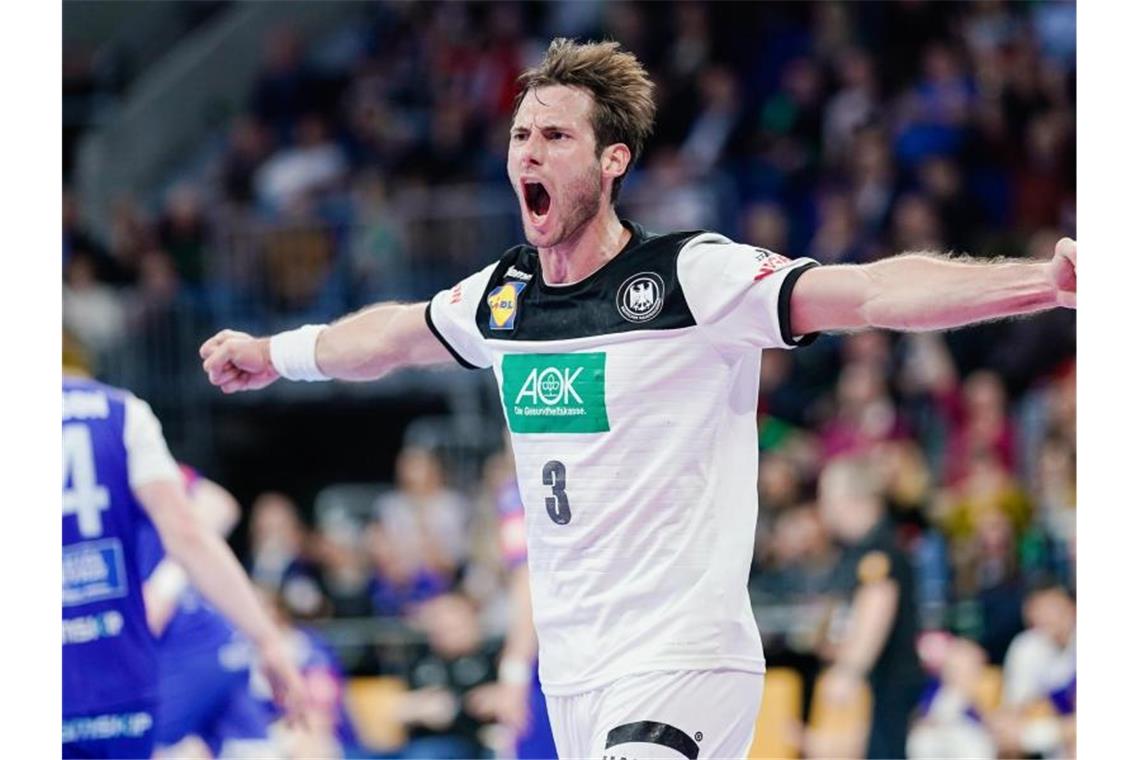 Vier-Gänge-Menü für Handballer: Bitter und Co. bereit für EM Deutschlands Uwe Gensheimer jubelt über ein Tor. Foto: Uwe Anspach/dpa