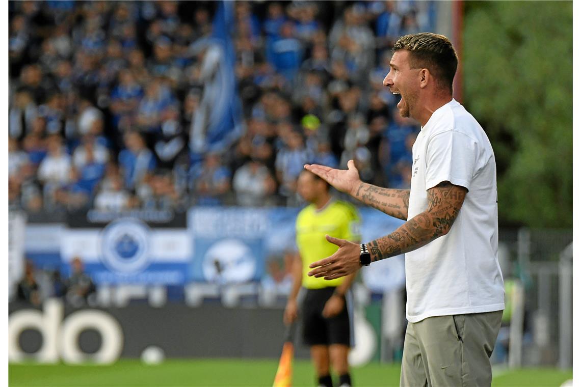 DFB-Pokal, 1. Runde: SG Sonnenhof Großaspach - Arminia Bielefeld. Der Drittligis...