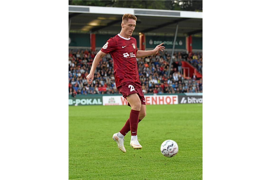 DFB-Pokal, 1. Runde: SG Sonnenhof Großaspach - Arminia Bielefeld. Der Drittligis...