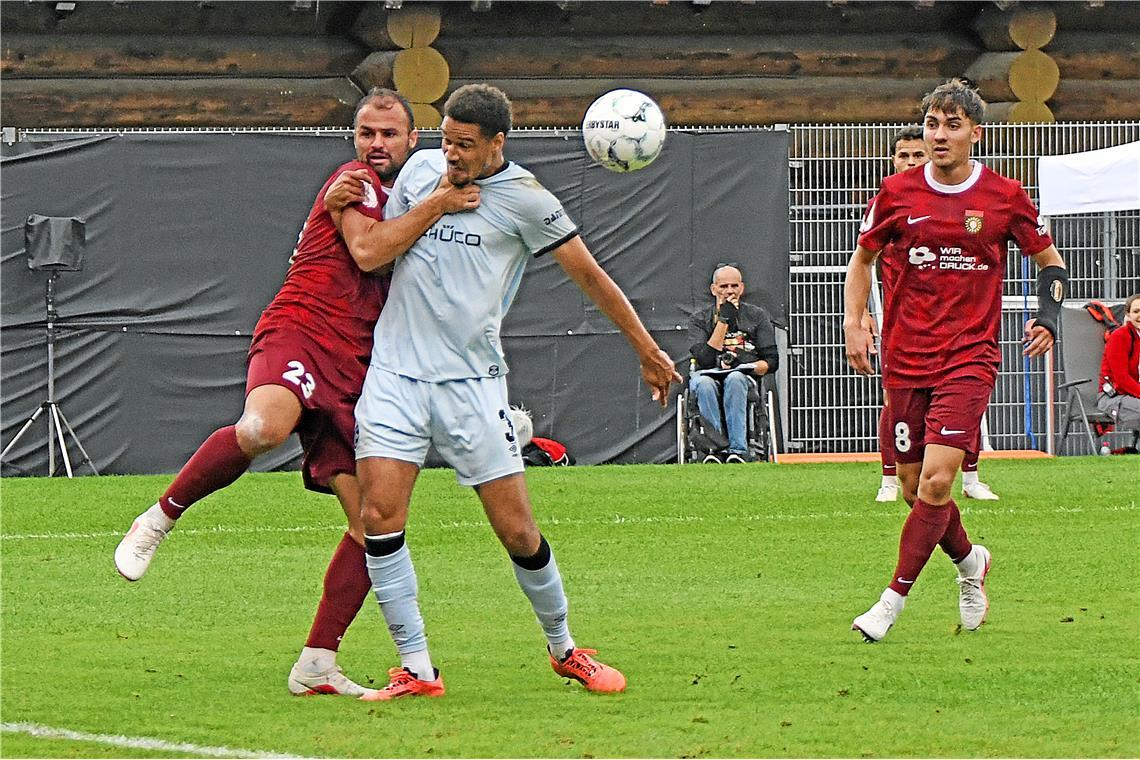 DFB-Pokal, 1. Runde: SG Sonnenhof Großaspach - Arminia Bielefeld. Der Drittligis...