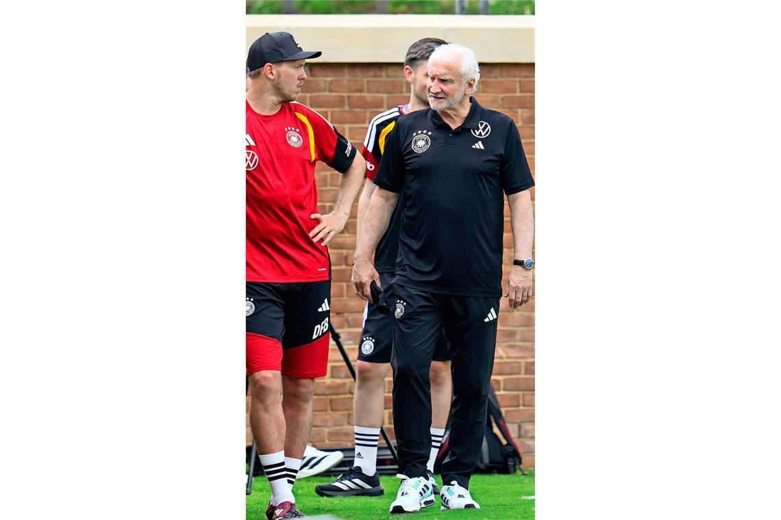 DFB-Sportchef Rudi Völler (rechts) und Bundestrainer Julian Nagelsmann haben in den kommenden Wochen viel zu besprechen.