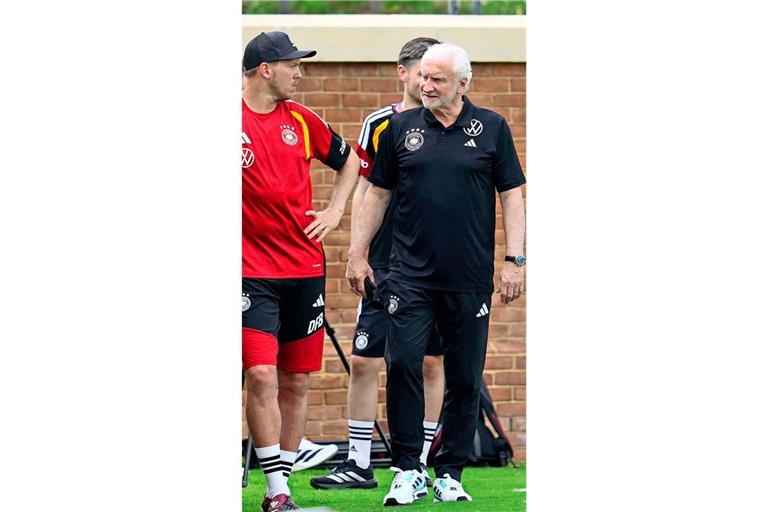 DFB-Sportchef Rudi Völler (rechts) und Bundestrainer Julian Nagelsmann haben in den kommenden Wochen viel zu besprechen.