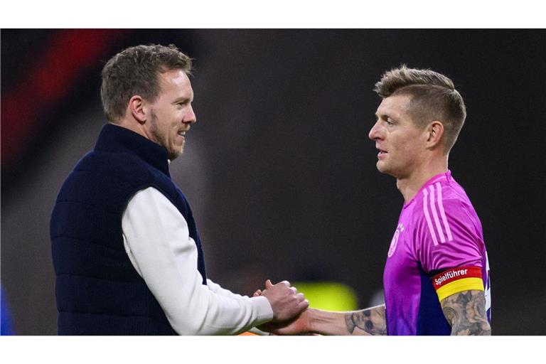 DFB-Trainer Julian Nagelsmann und Mittelfeldspieler Toni Kroos: Auf beiden ruhen vor dem Turnier große Hoffnungen – und Deutschland fiebert ab dem 14. Juni (vor dem TV) mit.