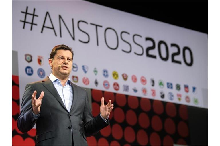 DFL-Geschäftsführer Christian Seifert beim Neujahrsempfang in Offenbach. Foto: Boris Roessler/dpa
