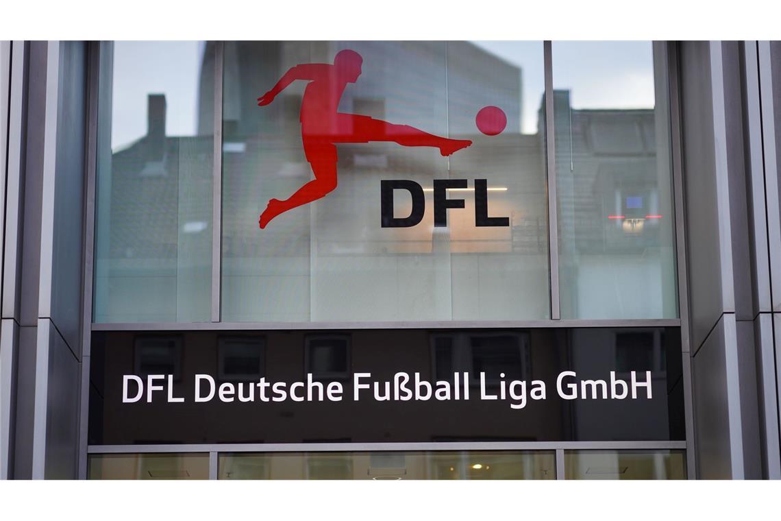 DFL vergibt Lizenzen an alle 36 Bewerber DFL vergibt die Lizenzen.
