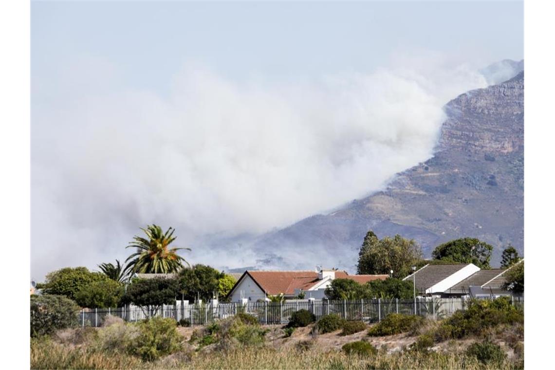 Großbrand in Kapstadt zerstört historische Gebäude