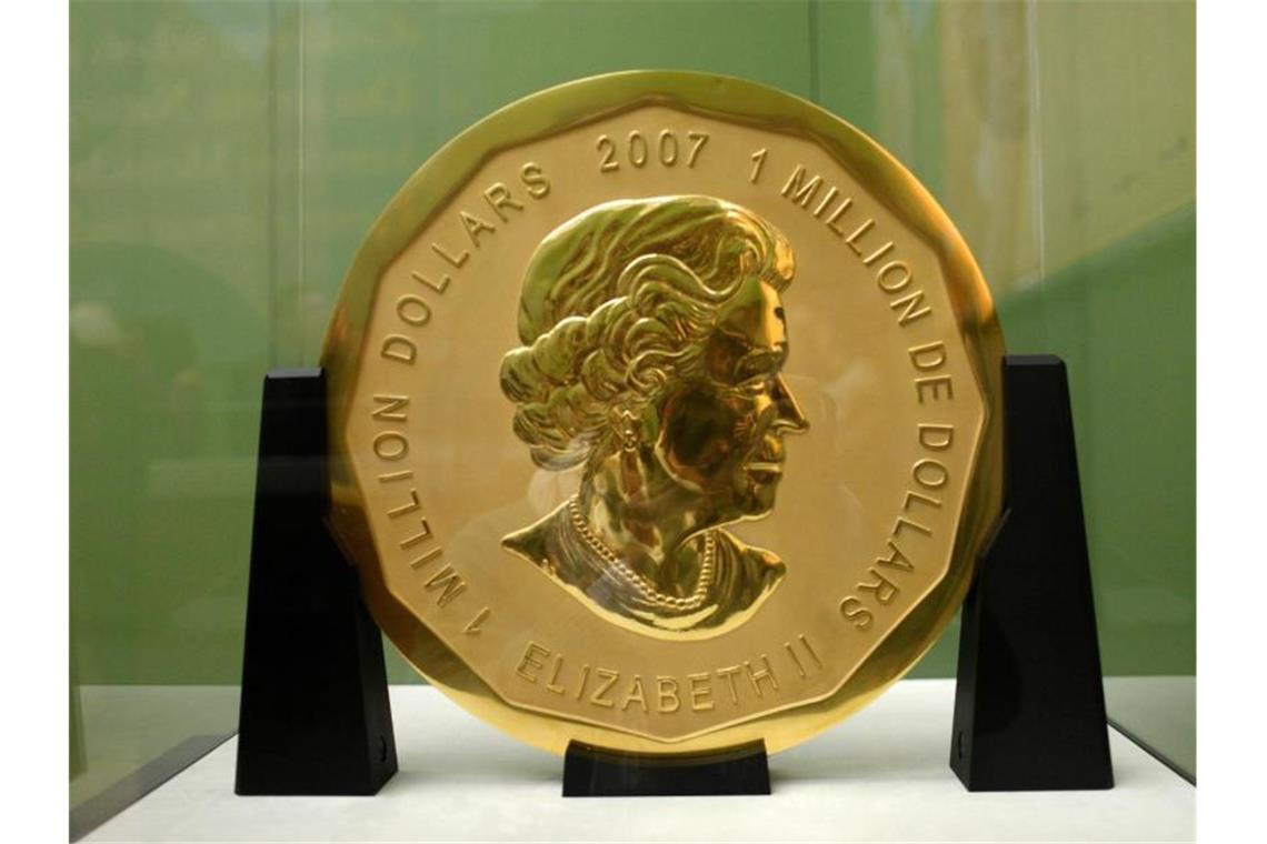 Die 100 Kilogramm schwere Goldmünze „Big Maple Leaf“ wurde im März 2017 aus dem Berliner Bode-Museum gestohlen. Foto: Marcel Mettelsiefen/dpa