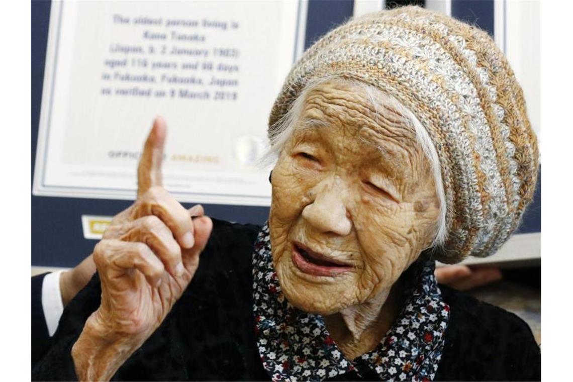 Die 116-jährige Japanerin Kane Tanaka Anfang März in einem Pflegeheim in Fukuoka. Foto: Takuto Kaneko/Kyodo News
