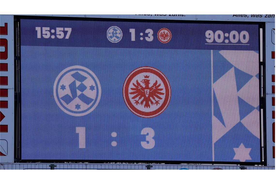 Das waren die Schlüsselmomente der Blauen 2024 Die 1:3-Heimniederlage vor 6530 Zuschauern gegen Eintracht Frankfurt II am 23. März war der erste schwere Dämpfer im Jahr 2024. Es folgte eine Woche später das 0:5-Debakel bei der TSG 1899 Hoffenheim II.