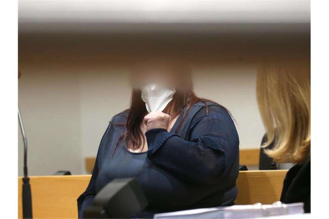 Mutter erhält nach Babyaussetzung mehr als sechs Jahre Haft Die 32-Jährige hatte ihr Neugeborenes vor einem Jahr auf einer Wiese abgelegt. Foto: Karl-Josef Hildenbrand/dpa