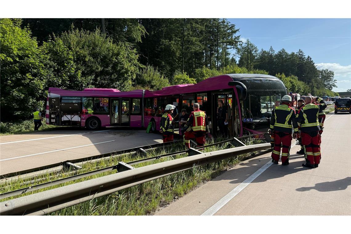 Die A24 war wegen des Unfalls in Richtung Hamburg voll gesperrt.