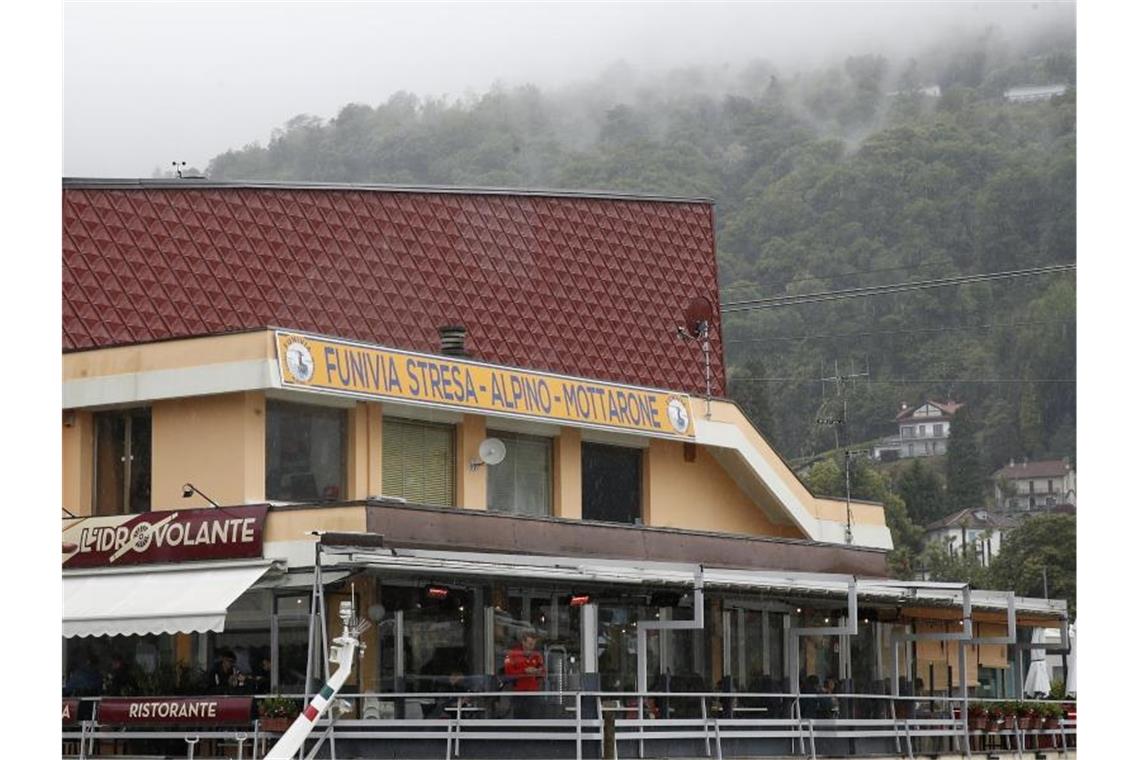 Seilbahnunglück: Festgenommenen drohen hohe Haftstrafen Die Abfahrtsstation der Seilbahn von Stresa nach Mottarone. Foto: Antonio Calanni/AP/dpa
