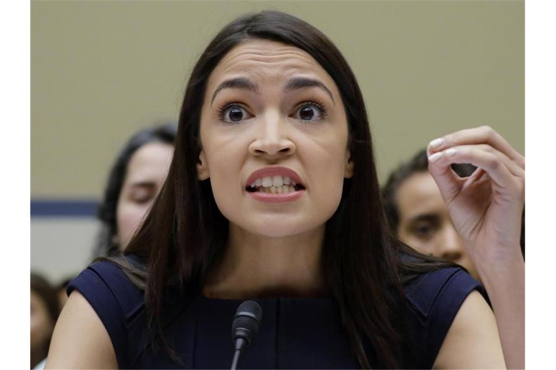 Trump wiegelt Anhänger gegen muslimische Abgeordnete auf Die Abgeordnete Alexandria Ocasio-Cortez twitterte, der Präsident habe vor der Welt mit seinem weißen Nationalismus geprahlt. Foto: Pablo Martinez/AP